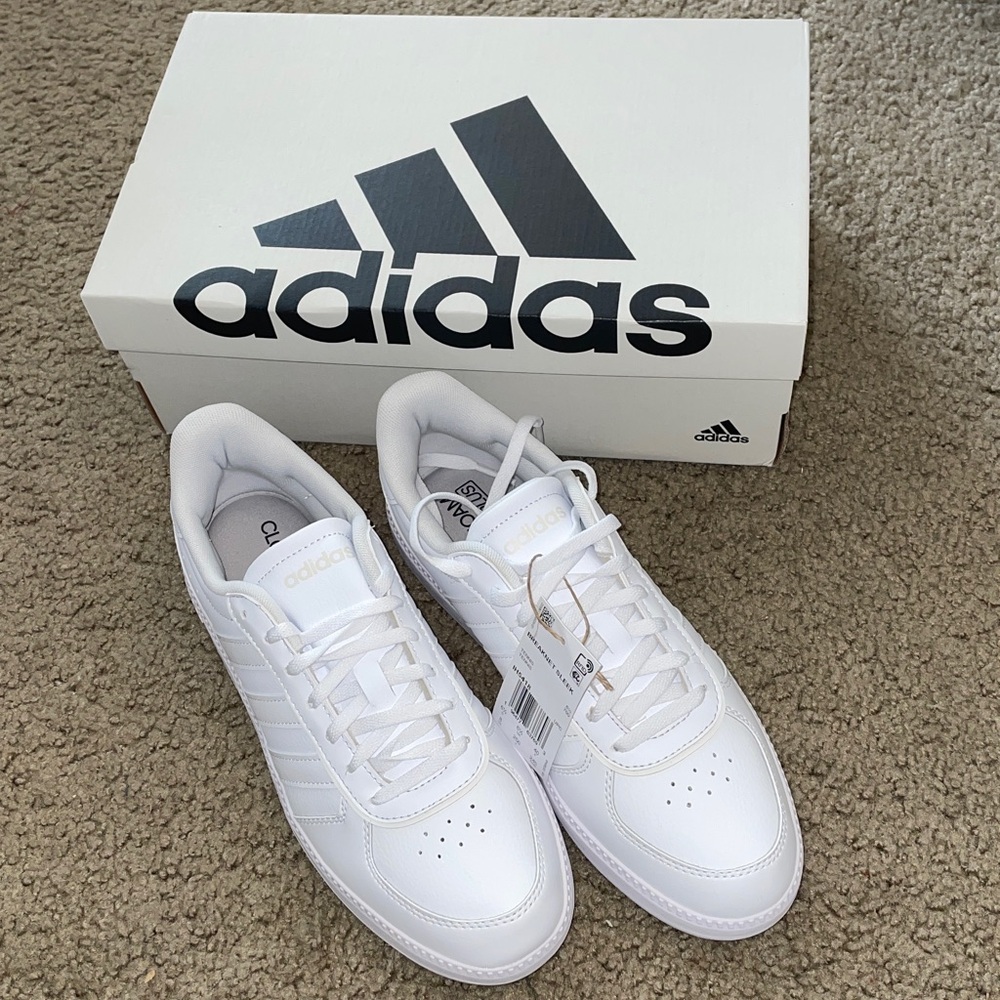 New in box Adidas Breaknet Sleek Sneaker (Women) Size 8